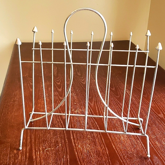 Atomic Magazine Rack